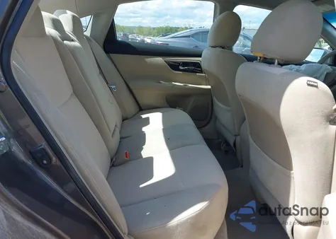 2013 Nissan Altima 2.5 S из США, поврежденный, VIN 1N4AL3AP2DC124094
